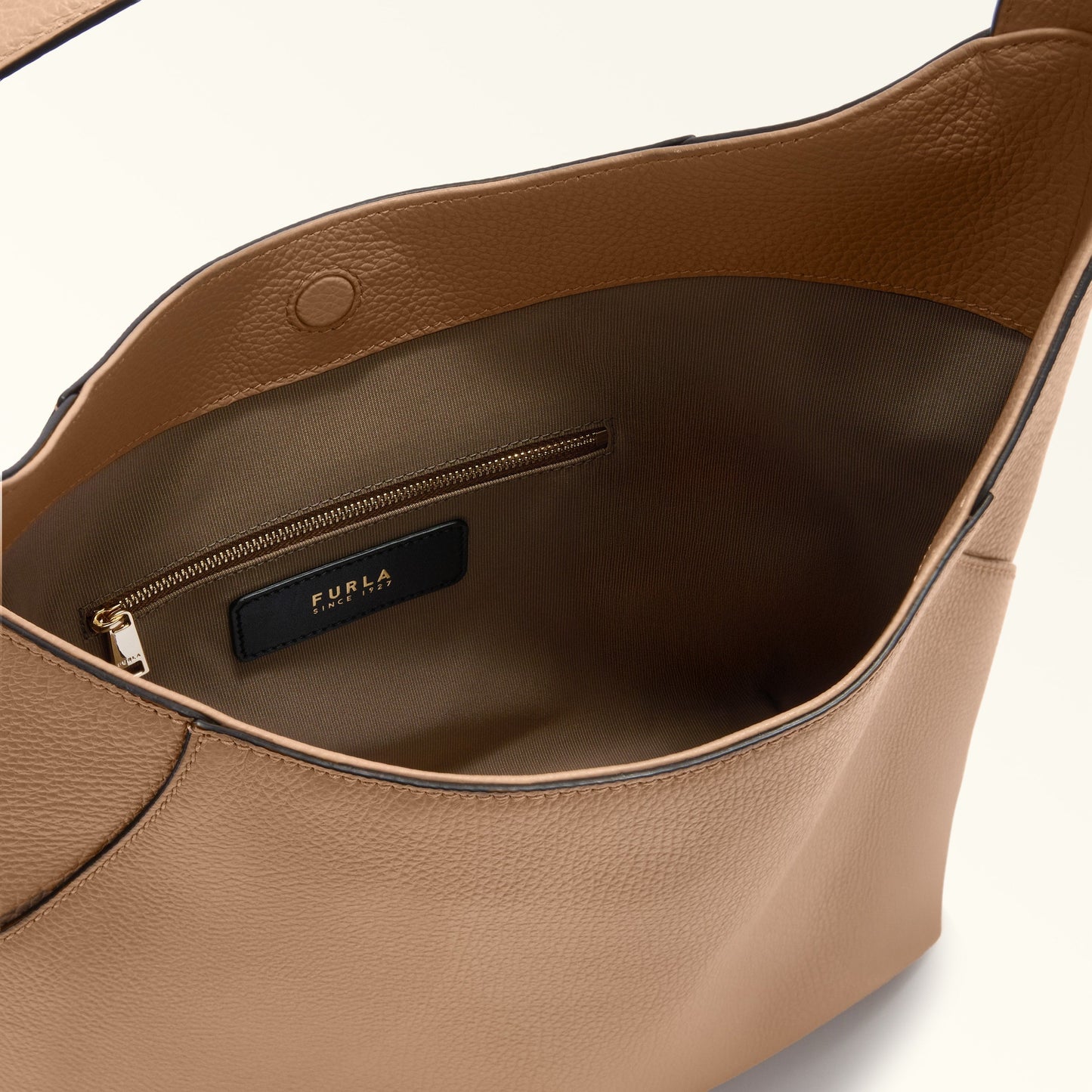 Furla Lara M Hobo