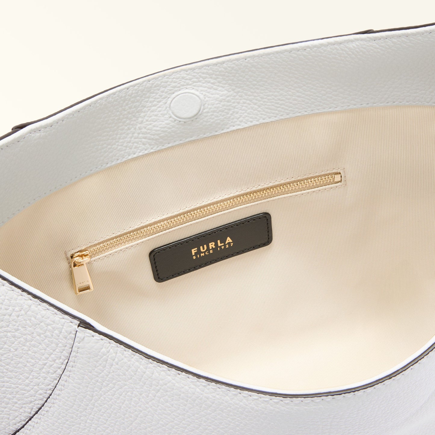 Furla Lara M Hobo